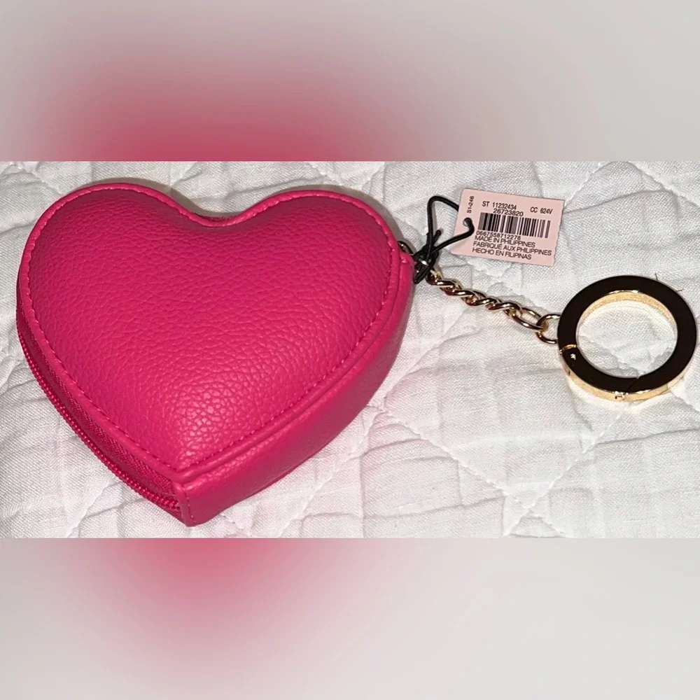 🩷NWT VICTORIAS SECRET HEART COIN POUCH🩷